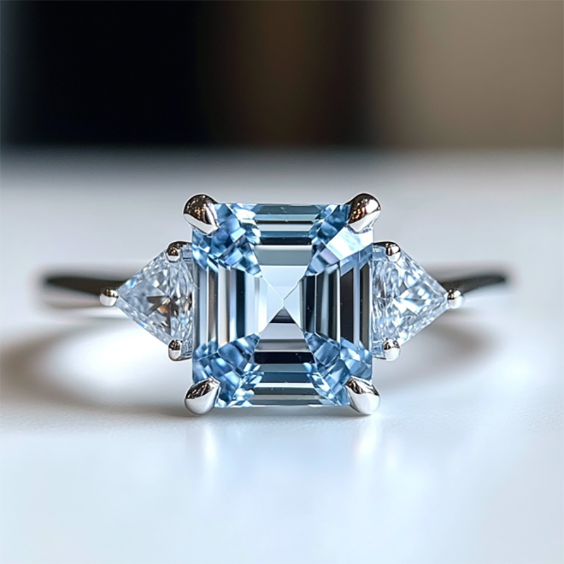 Adele Ring in sterling silver with natural topaz