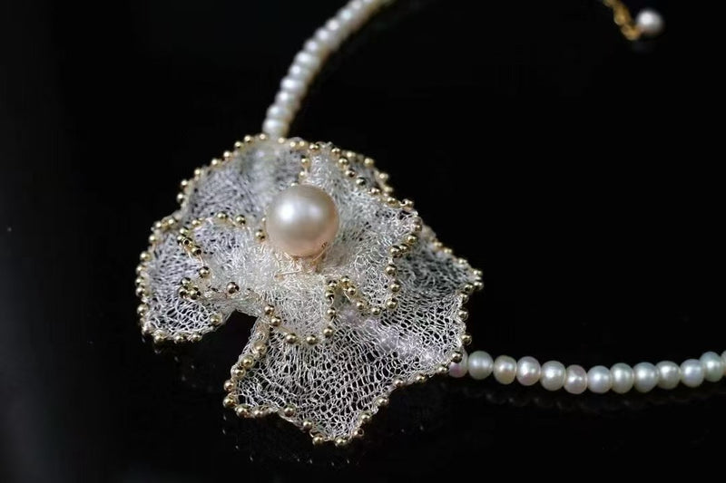 Alina Pearl Necklace in gold-filled with freshwater pearl