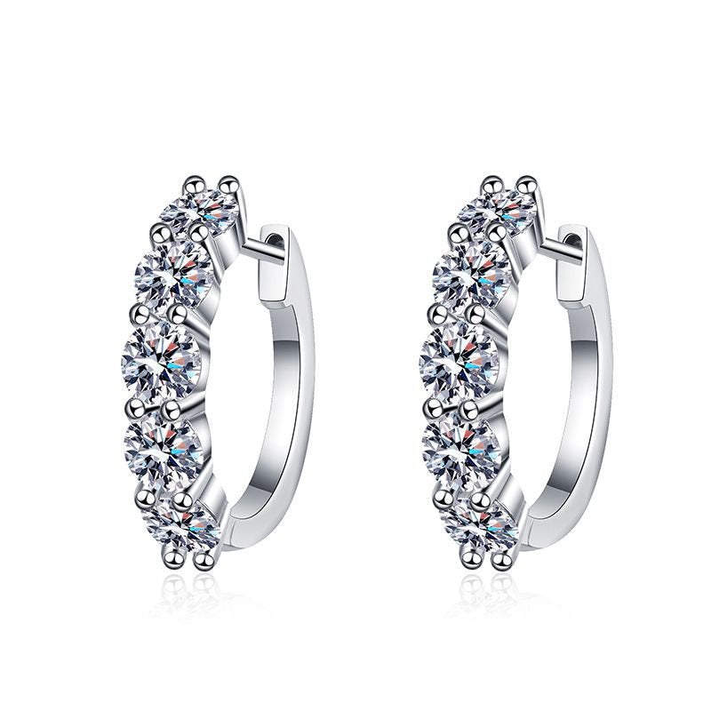 Armonia Earrings in sterling silver with moissanite