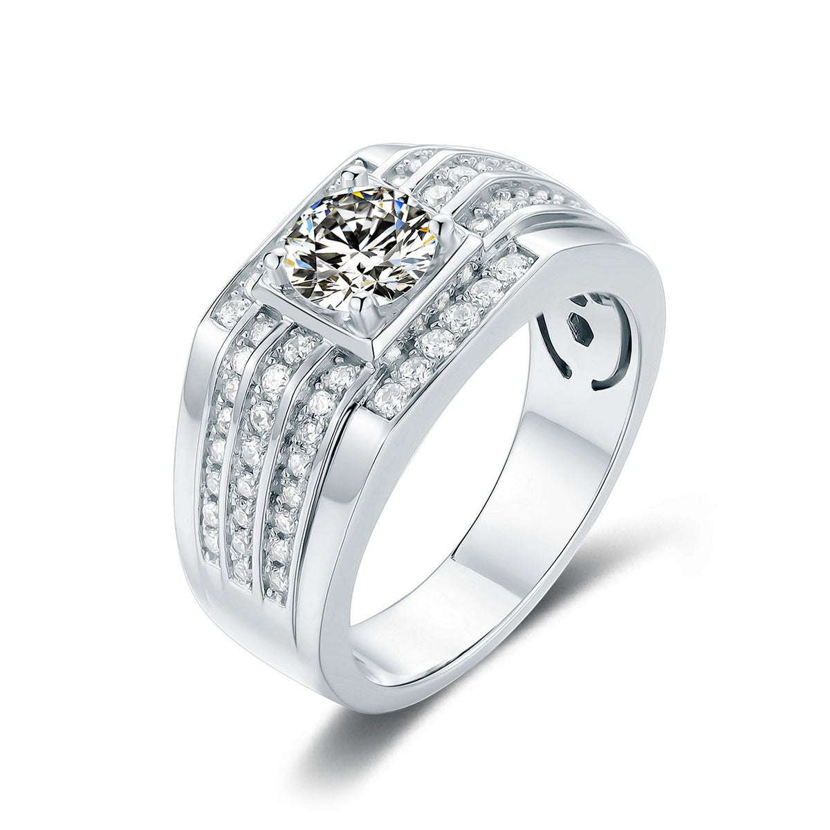 Dione Ring in sterling silver with moissanite