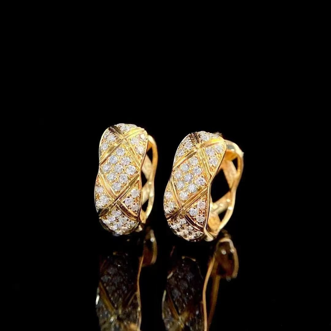 Domitilla Earrings in 18K gold with natural diamond