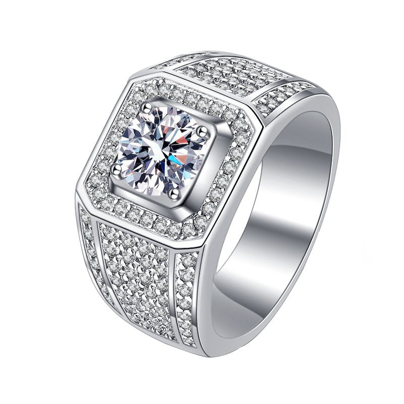Febe Ring in sterling silver with moissanite