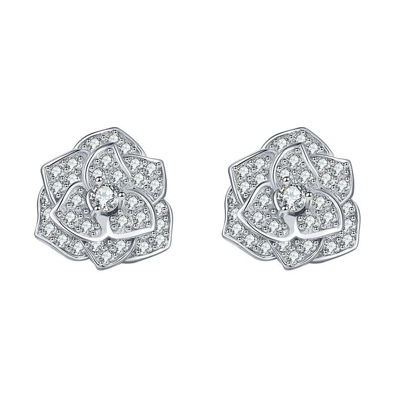 Ida Earrings in sterling silver with moissanite