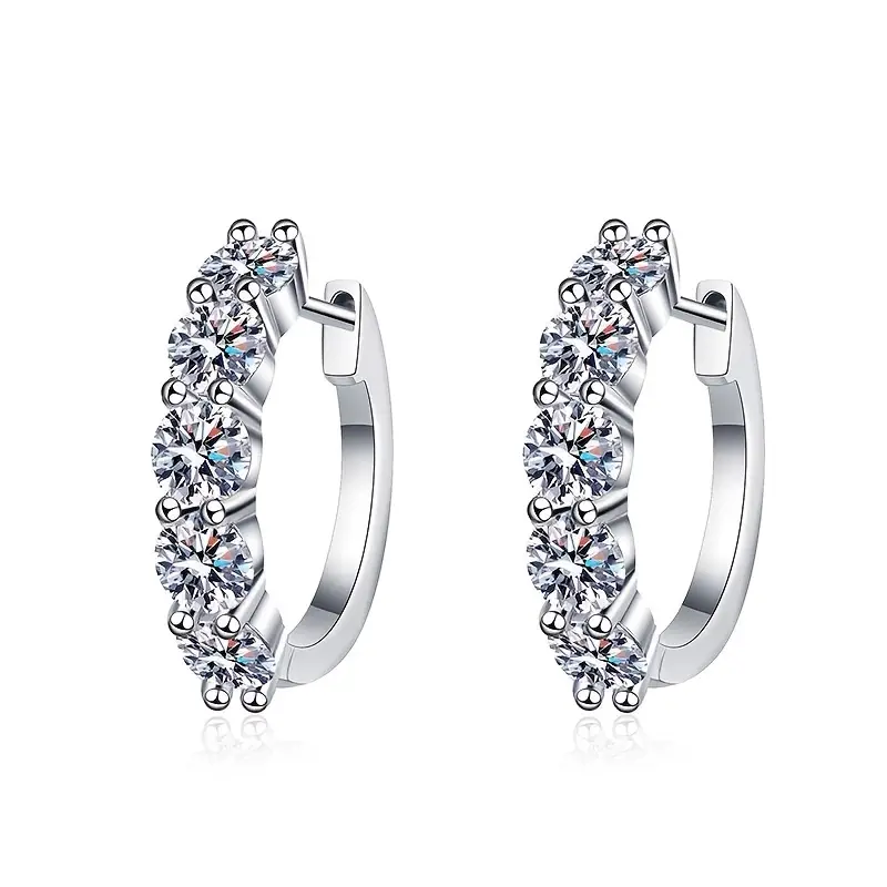 Lea Earrings in sterling silver with moissanite