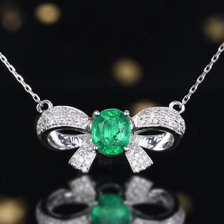Leopolda Chain in 18K gold with natural emerald