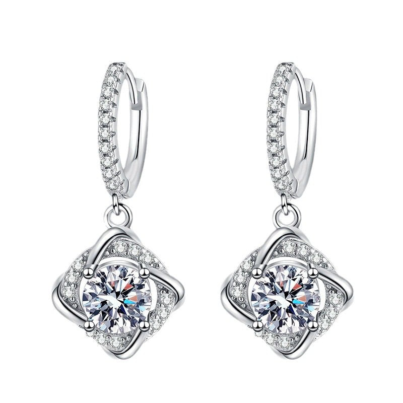Loretta Earrings in sterling silver with moissanite