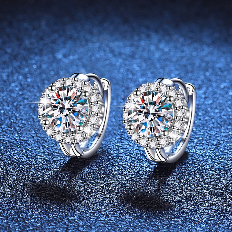 Orvieto Earrings in sterling silver with moissanite