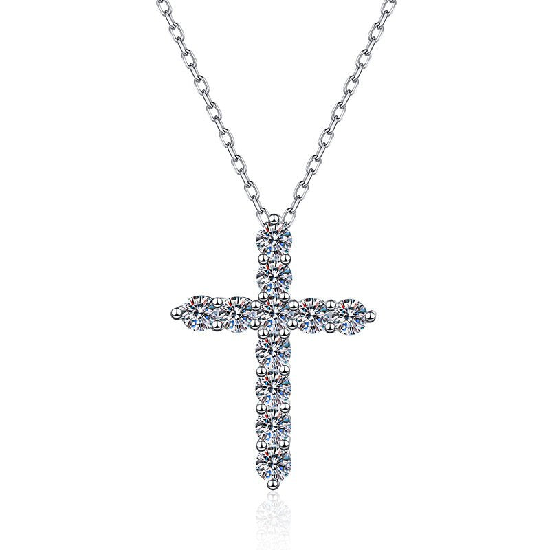 Peonia Necklace in sterling silver with moissanite