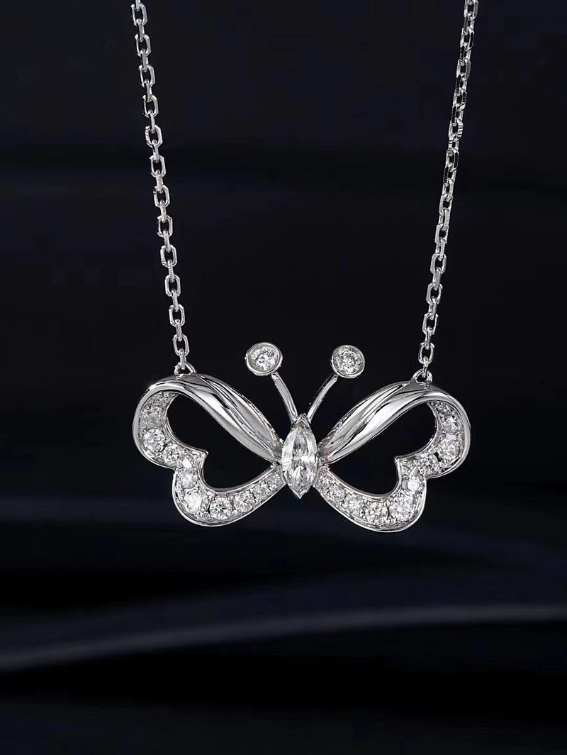 Piera Pendant in 18K gold with natural diamond