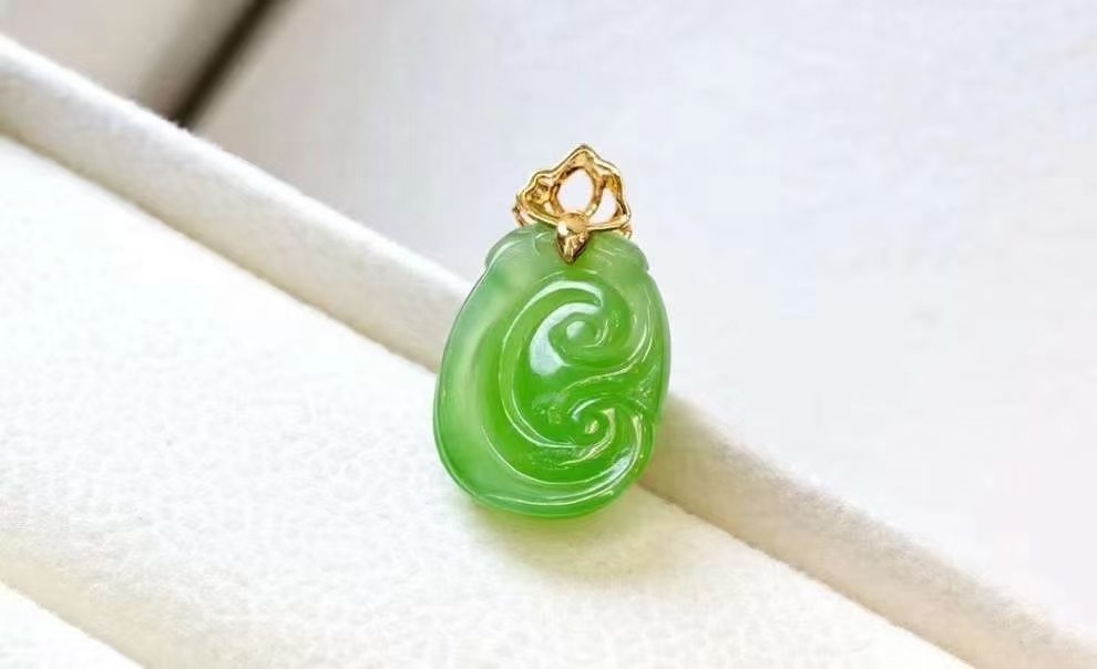 Rosanna Pendant — view 3