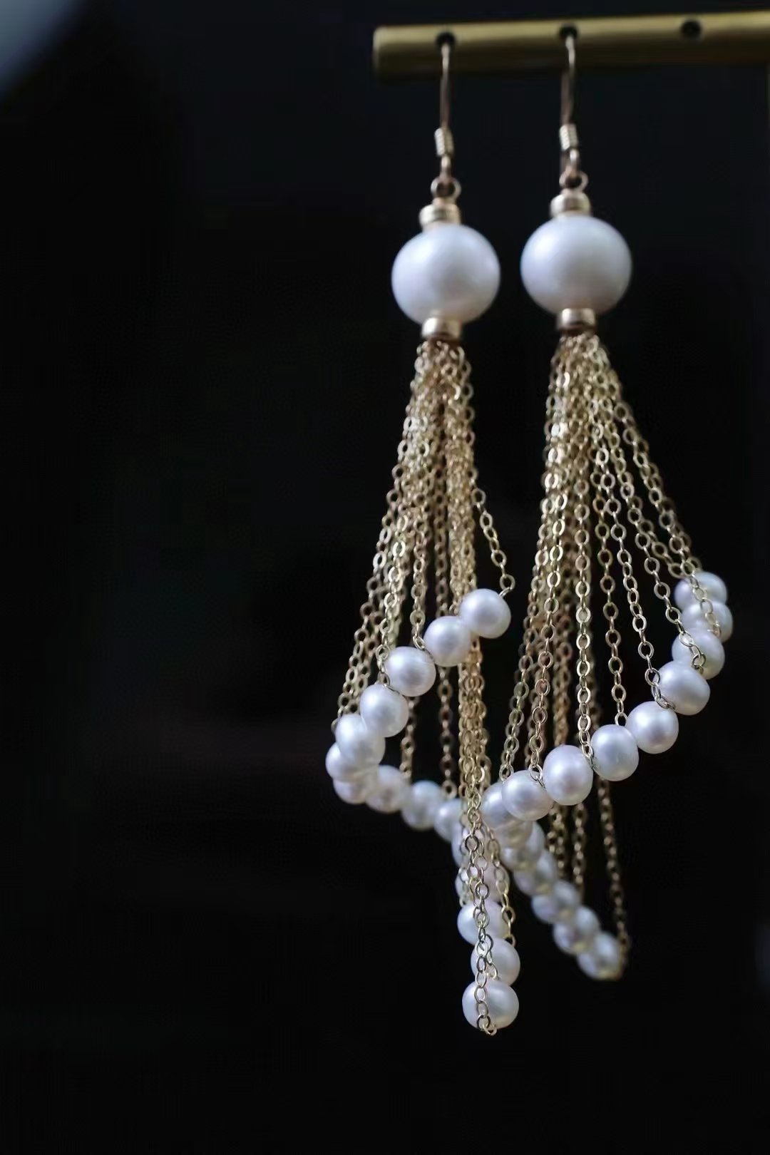 Vera Pearl Earrings in gold-filled with freshwater pearl