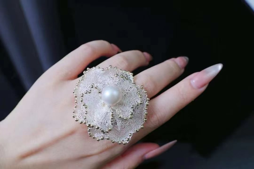 Verona Ring — view 2